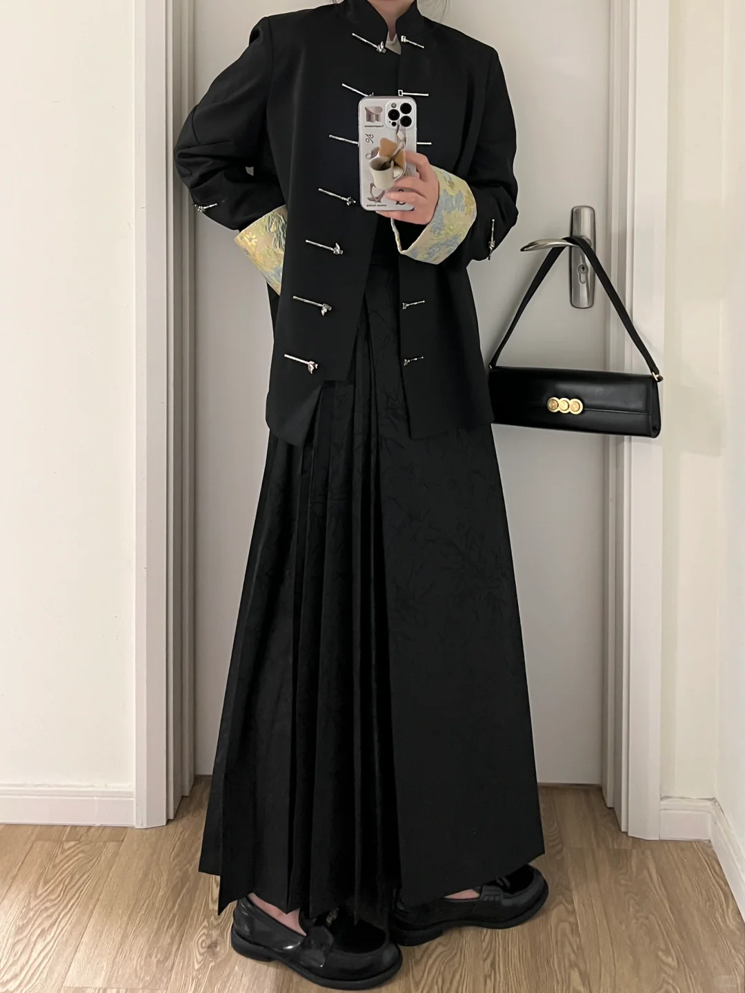 早春新中式清冷风｜唐装黑西装+竹叶马面裙