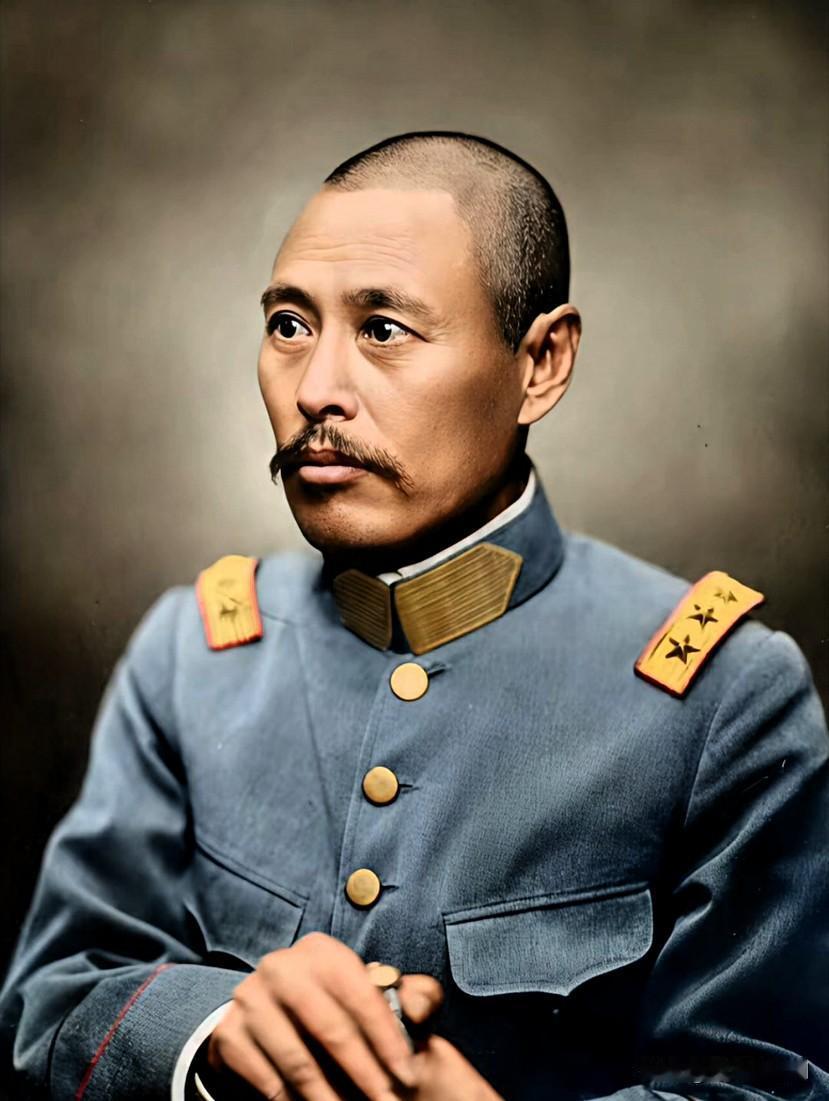 吴佩孚，1874年生于山东蓬莱，贫寒秀才出身。1920年直皖战争击溃段祺瑞。19