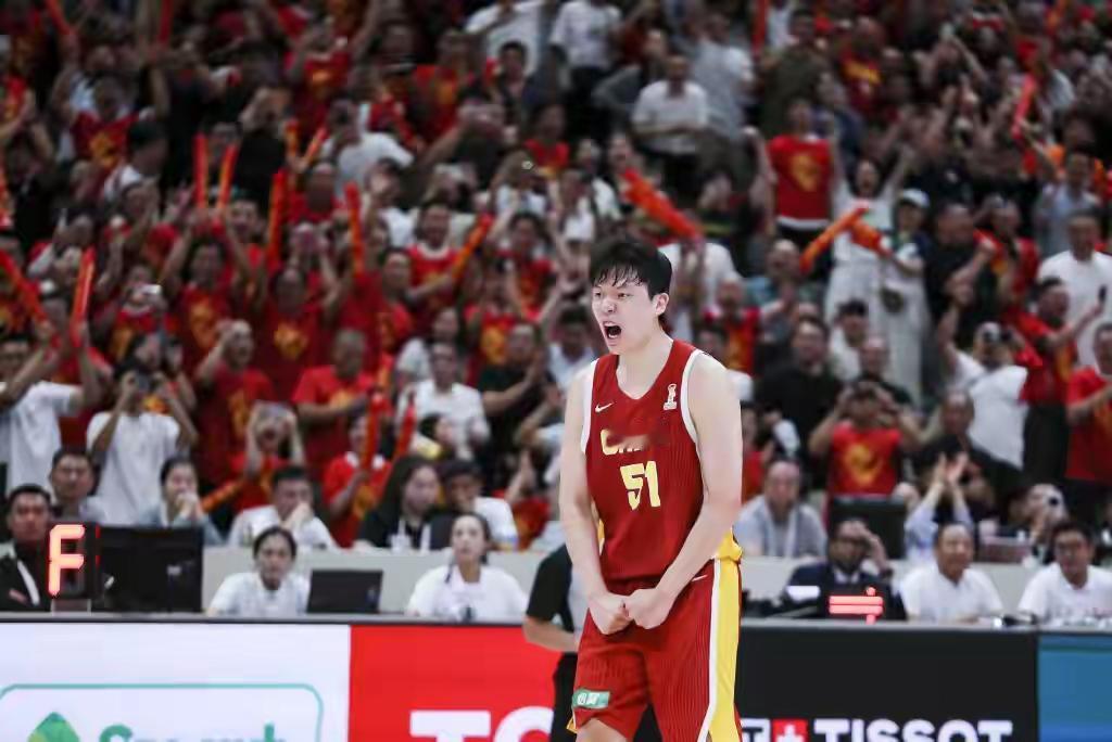 杨瀚森就是中国男篮未来的建队基石！这不是对他的吹捧，更不是因为最后2.2的准绝杀