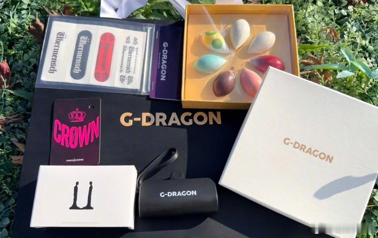 权志龙安可演唱会逆应援 权志龙权志龙 今日演唱会为粉丝逆应援，这也太暖心了！