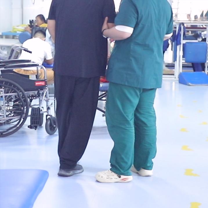 偏瘫恢复快慢由什么决定？这三件事做对了，康复快一倍

很多偏瘫患者和家属最想知道