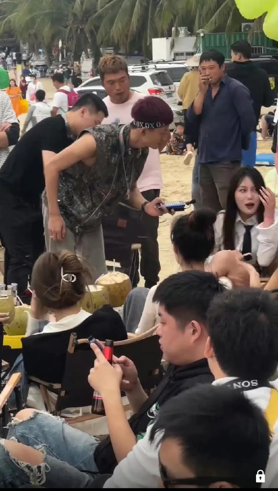 祁天道4000多万粉丝，每天直播收礼物2万多元，带货销售额上亿元，旗下有三家传媒