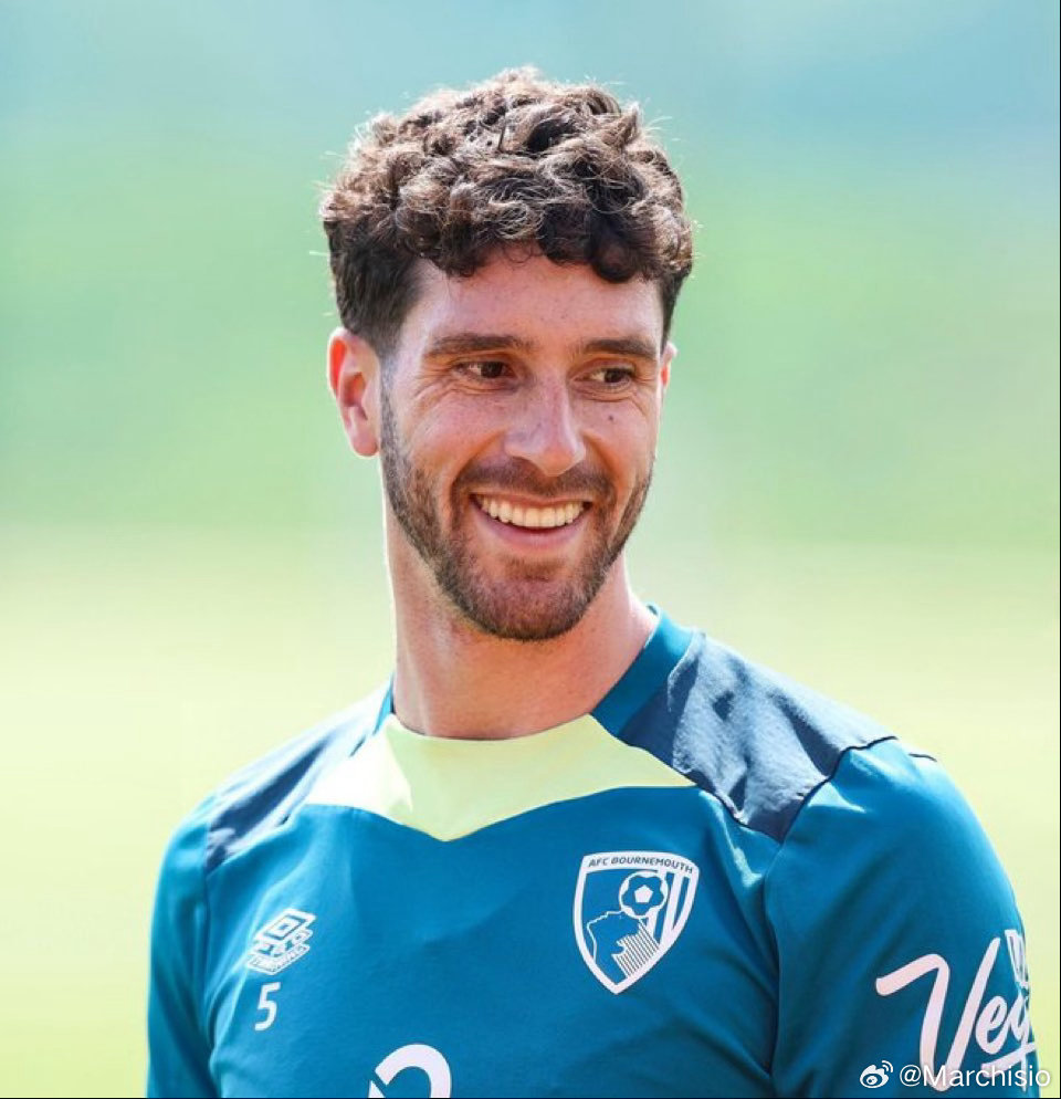 都灵体育报：塞内西的交易进展艰难，阿根廷人要求至少达到400万欧元的税后收入，这