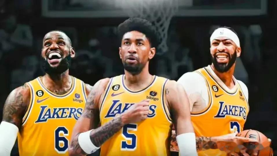 北京时间7月23日NBA湖人队记者透露:球队已经与自由球员中锋伍德加盟事宜谈判有