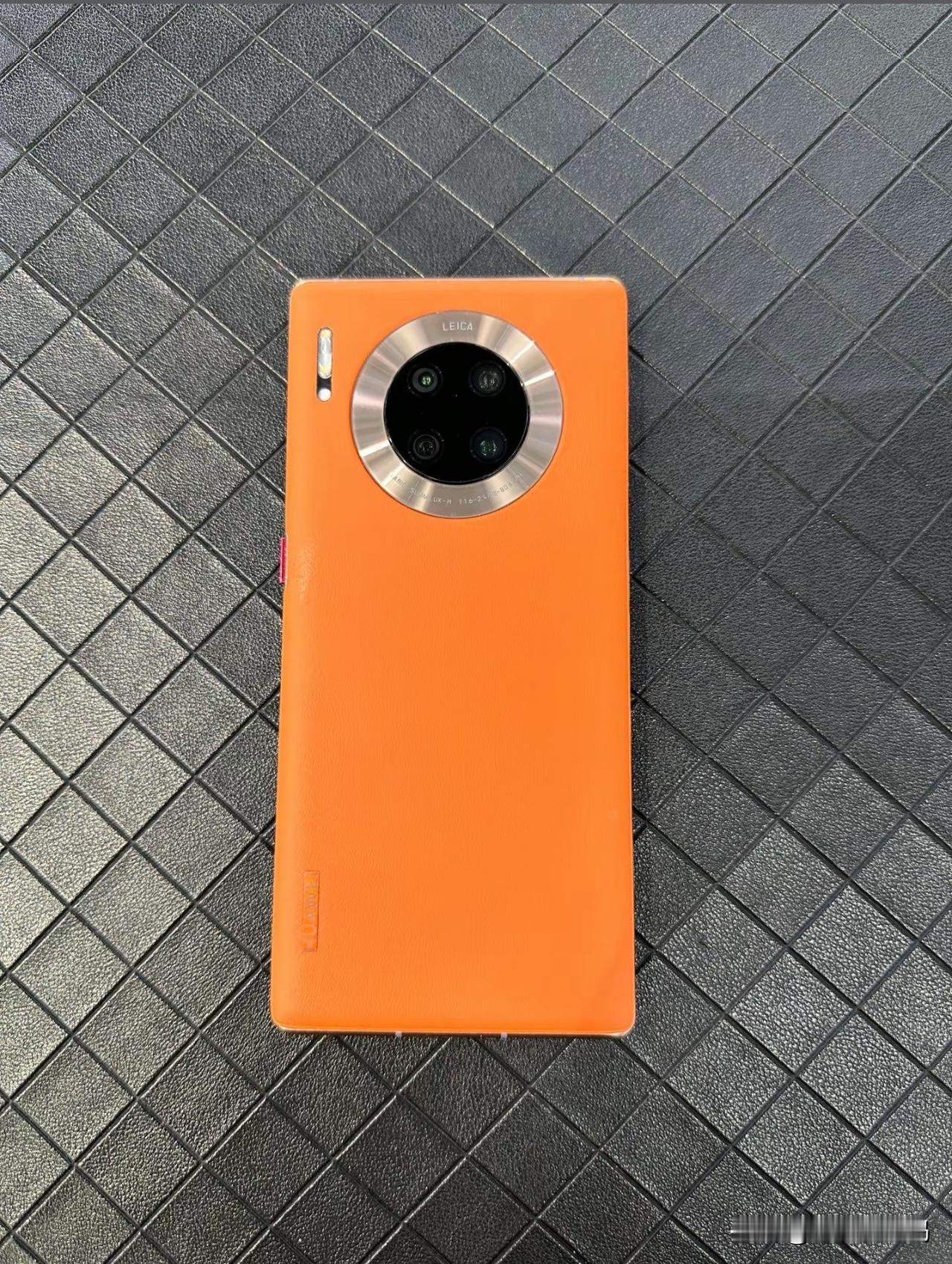 2019年发布的华为Mate30 Pro，一晃已经陪伴大家七年时光。麒麟990 