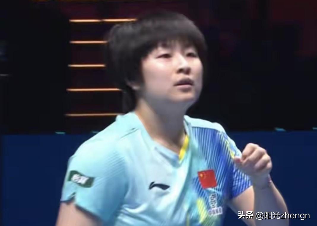 覃予萱能3比1战胜早田希娜，让我们看到了中国小将的成长与进步，祝贺她成功晋级16