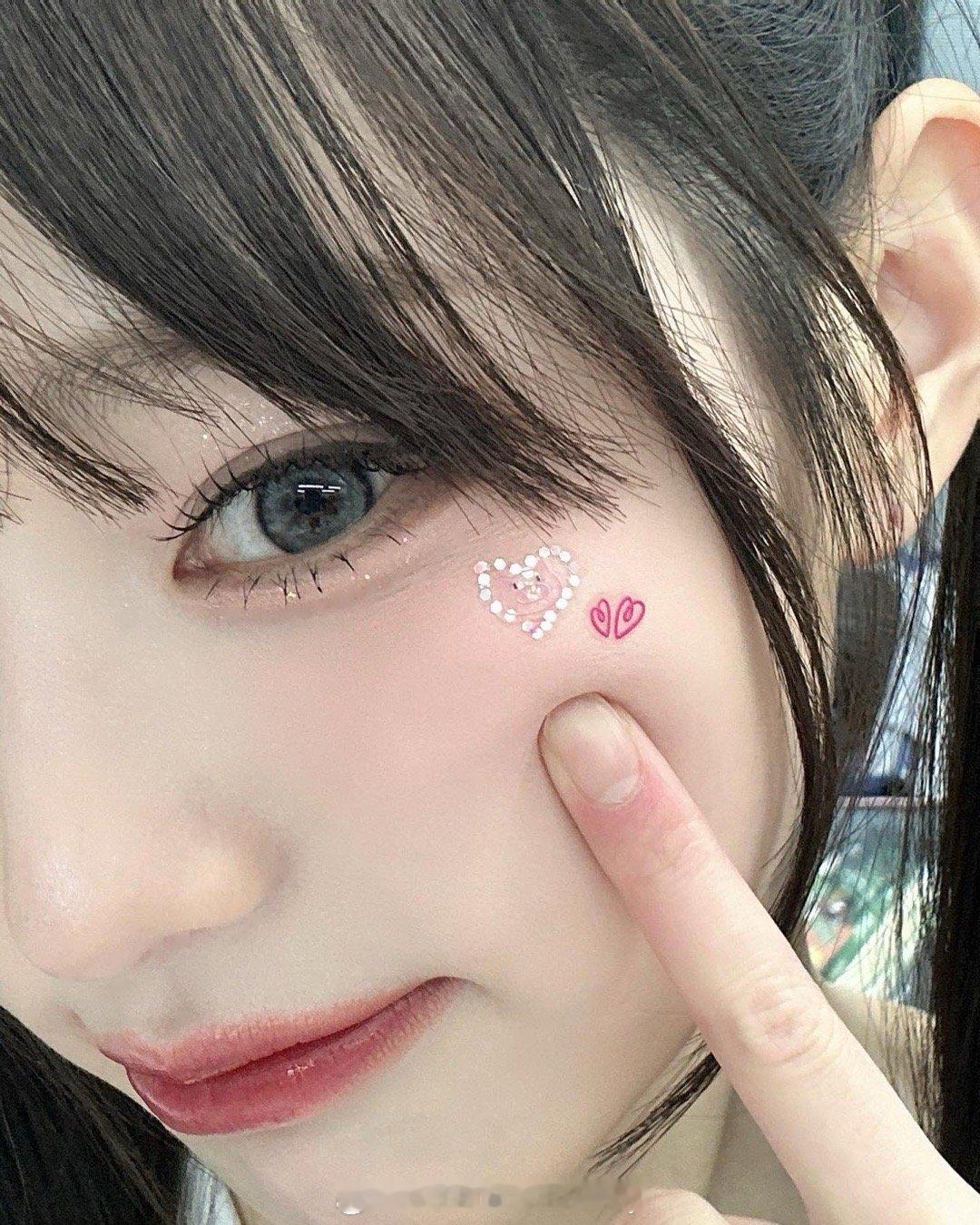 张元英近日ins美照汇总，甜美娇俏又可爱漂亮。 ​​​