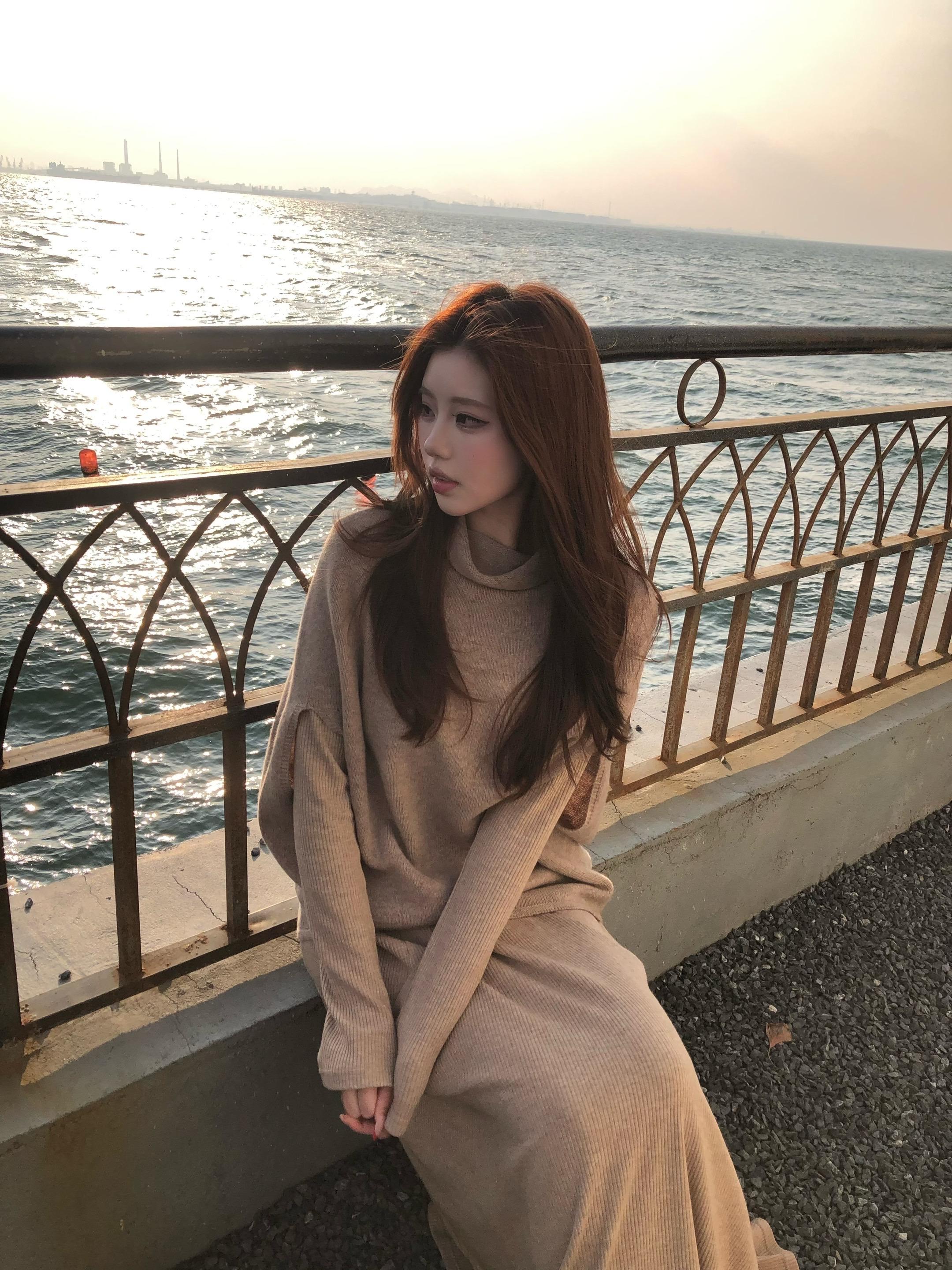 可思念会见缝插针，人声鼎沸的时候，我总是在想你还在我身边就好了