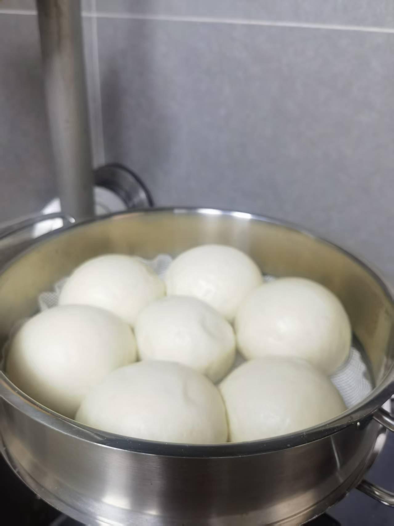 蒸一锅白白胖胖的馒头，热气腾腾，美味可口！🍞🔥