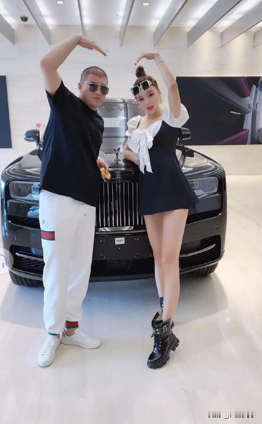 赵六六评ks几位旺夫的网红媳妇！

              “驴家”赵六六评