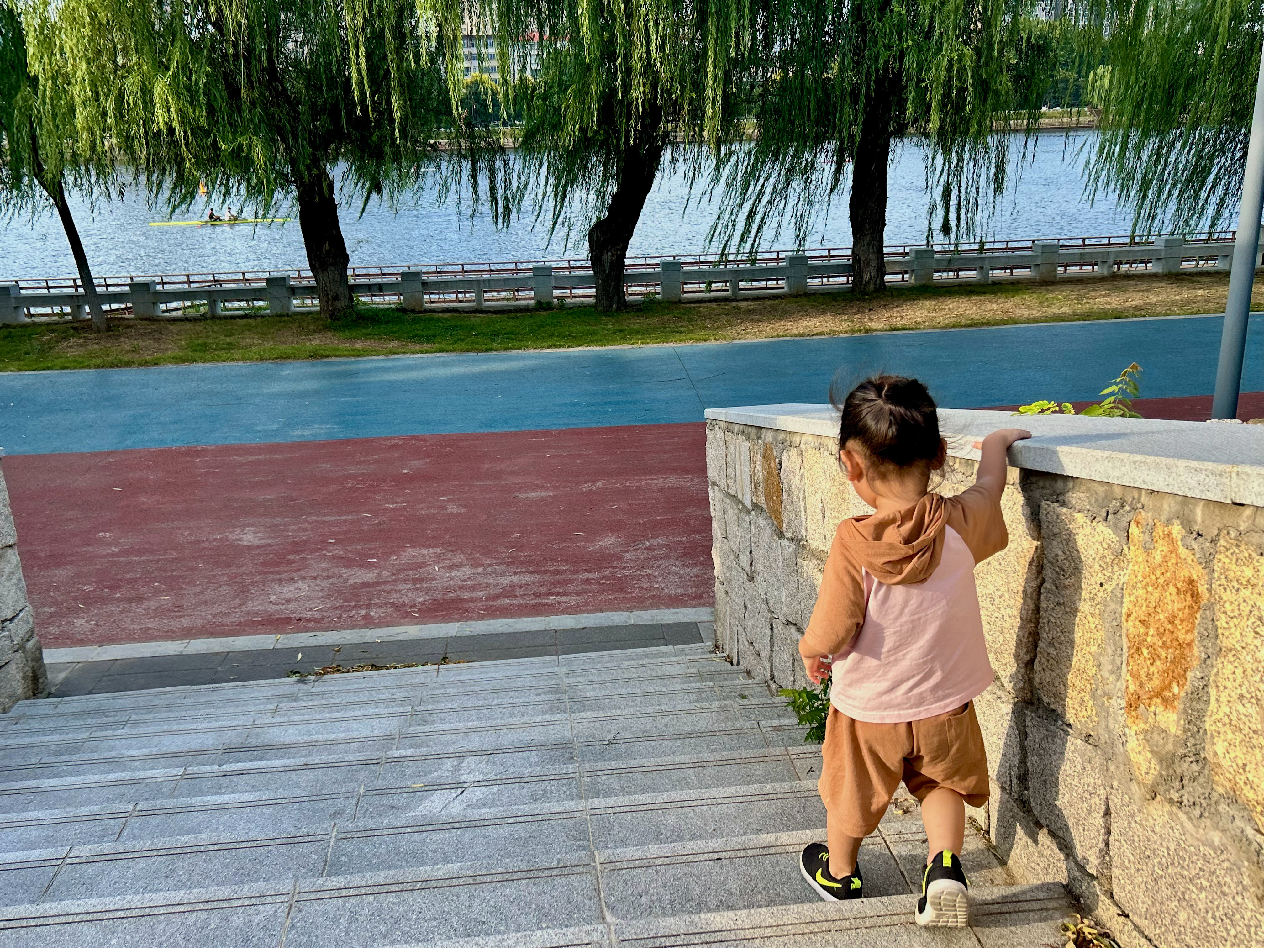 教学周第1周结束啦～紧绷的弦今天放松了～舒服多了哈哈哈哈哈哈哈（图9）问可爱多你