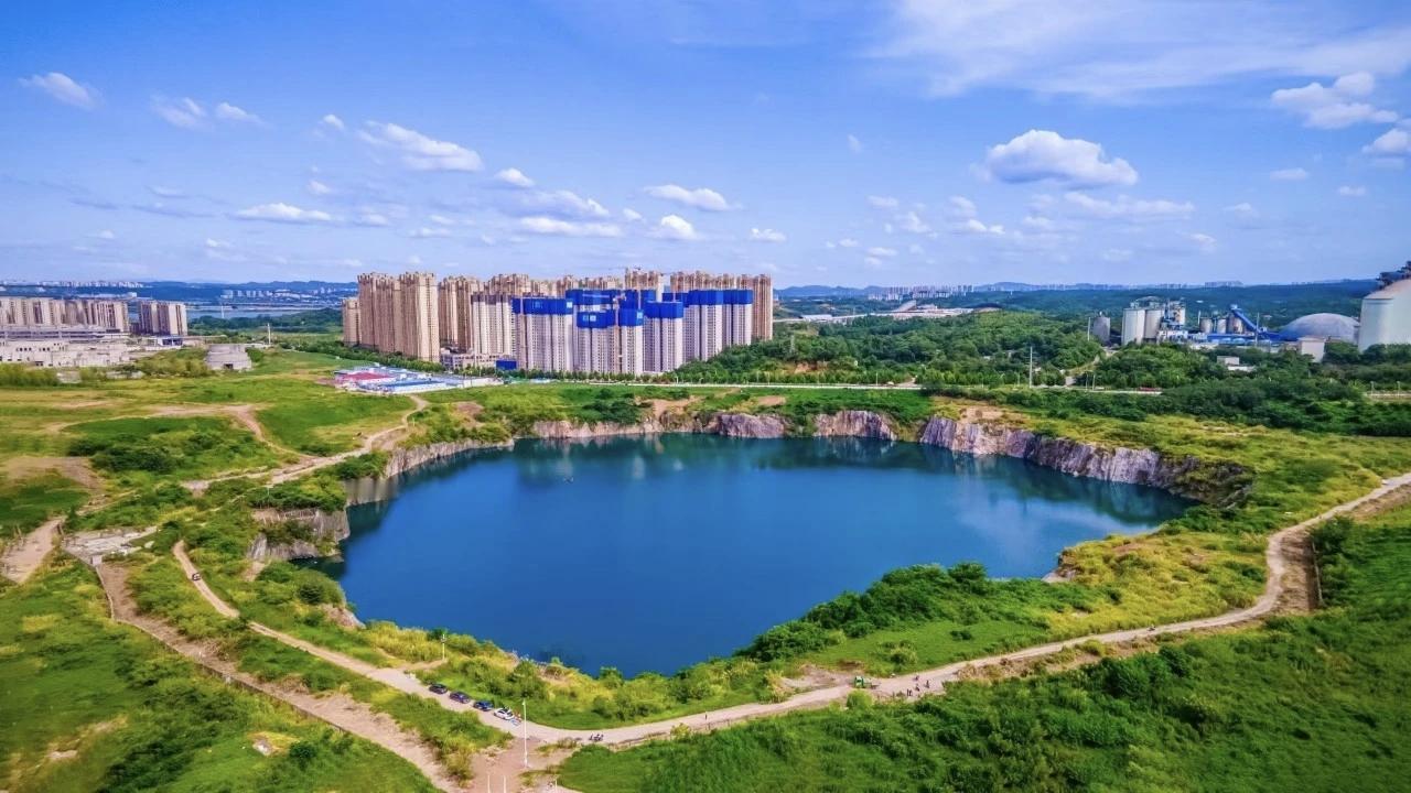 2026年1月8日，湖南湘江文化旅游有限公司与湖南小蝌蚪网络科技有限公司正式签署