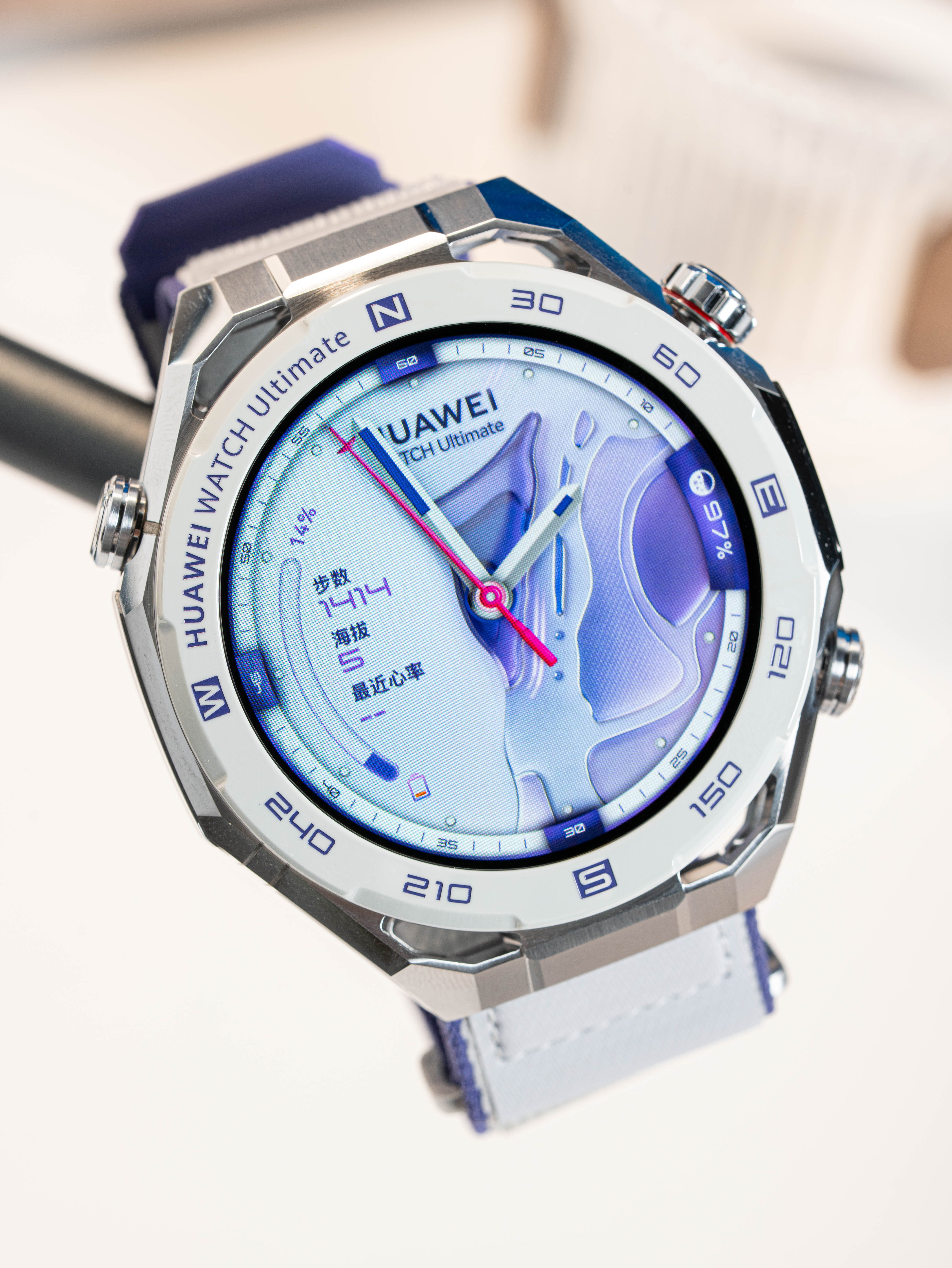 身边玩户外的朋友都说很喜欢华为WATCH Ultimate 2 雪域白这块表，外