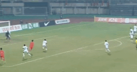 再下一城！U16国足5比0斯里兰卡队。
比赛进行到第54分钟时，U16国足又进球