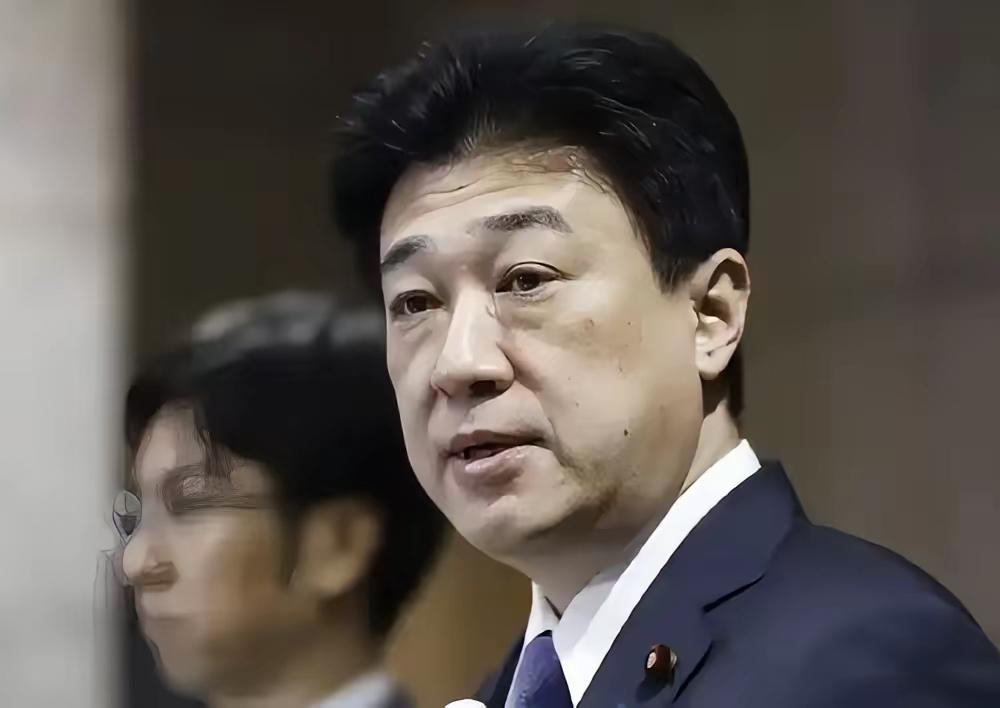 果不其然，

​3月5日，针对中国正式公布2026年国防预算，日本内阁官房长官木