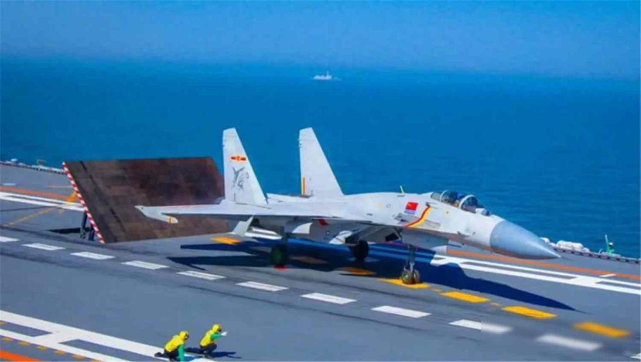 小泉撒谎被录音打脸，美日同盟冷场，日本外交陷入泥潭

12月6日中国海军在东海组