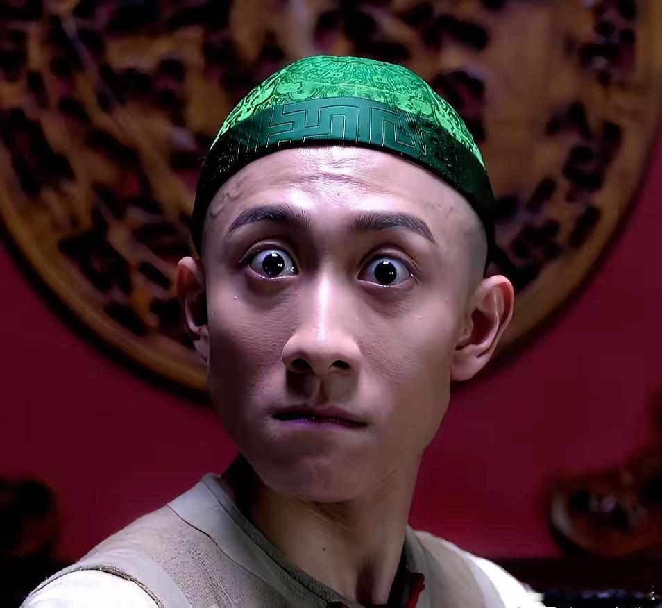 张一山演韦小宝那年，观众骂得挺狠，豆瓣评分低得吓人。​不是他演得差，是大家心里的