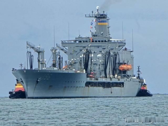 🇺🇸美国海军卡诺瓦号（T-AO-196）于2025年10月11日抵达波多黎各