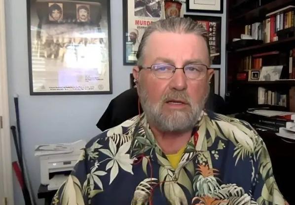 3 月 20 号土耳其直接爆出惊天大瓜，前美国中情局分析师拉里・约翰逊被问起以色