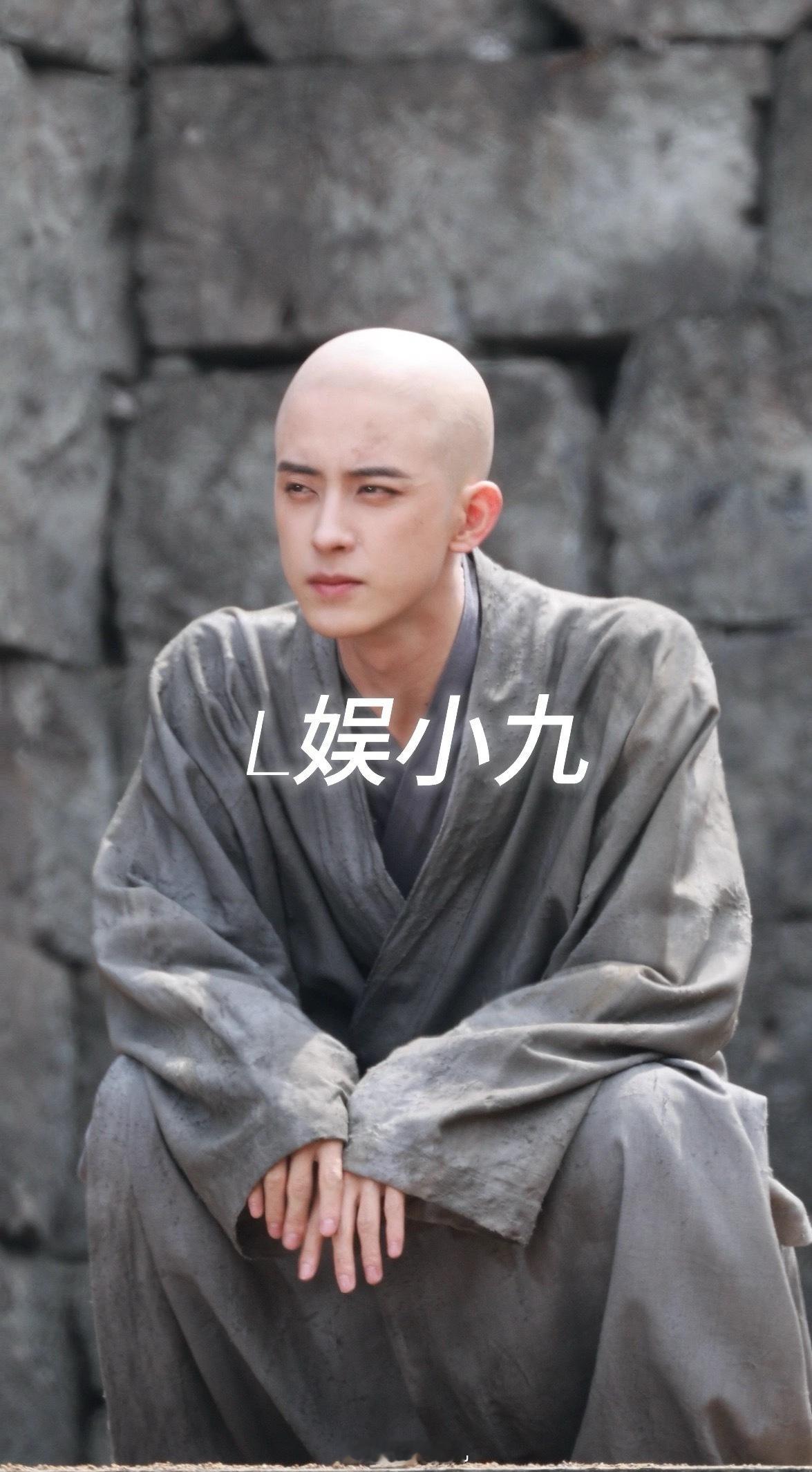安平喜乐[超话]敖瑞鹏一点浩然气 今日光头造型[来] ​​​