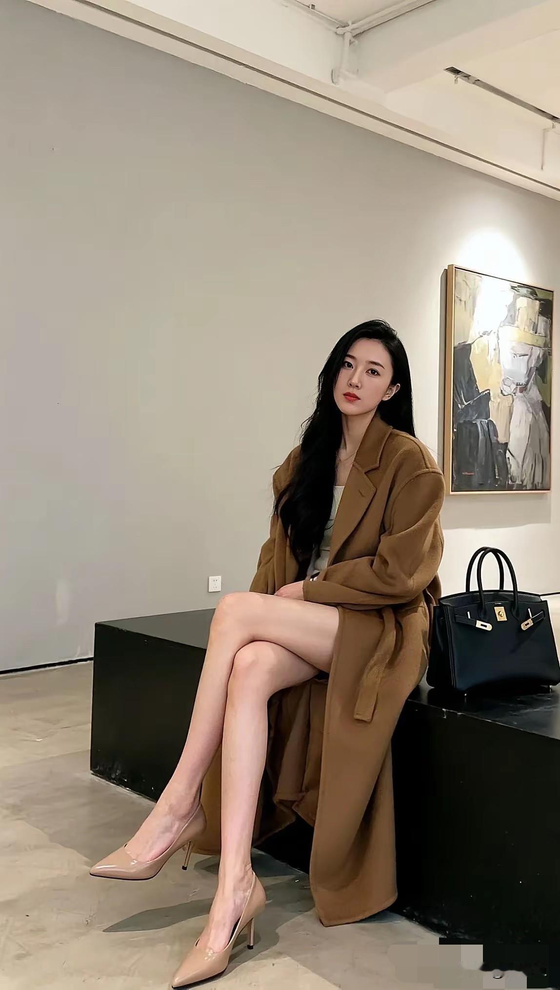 人生最大的勇气是直面自己，
我不再想成为别人，这就是觉醒。