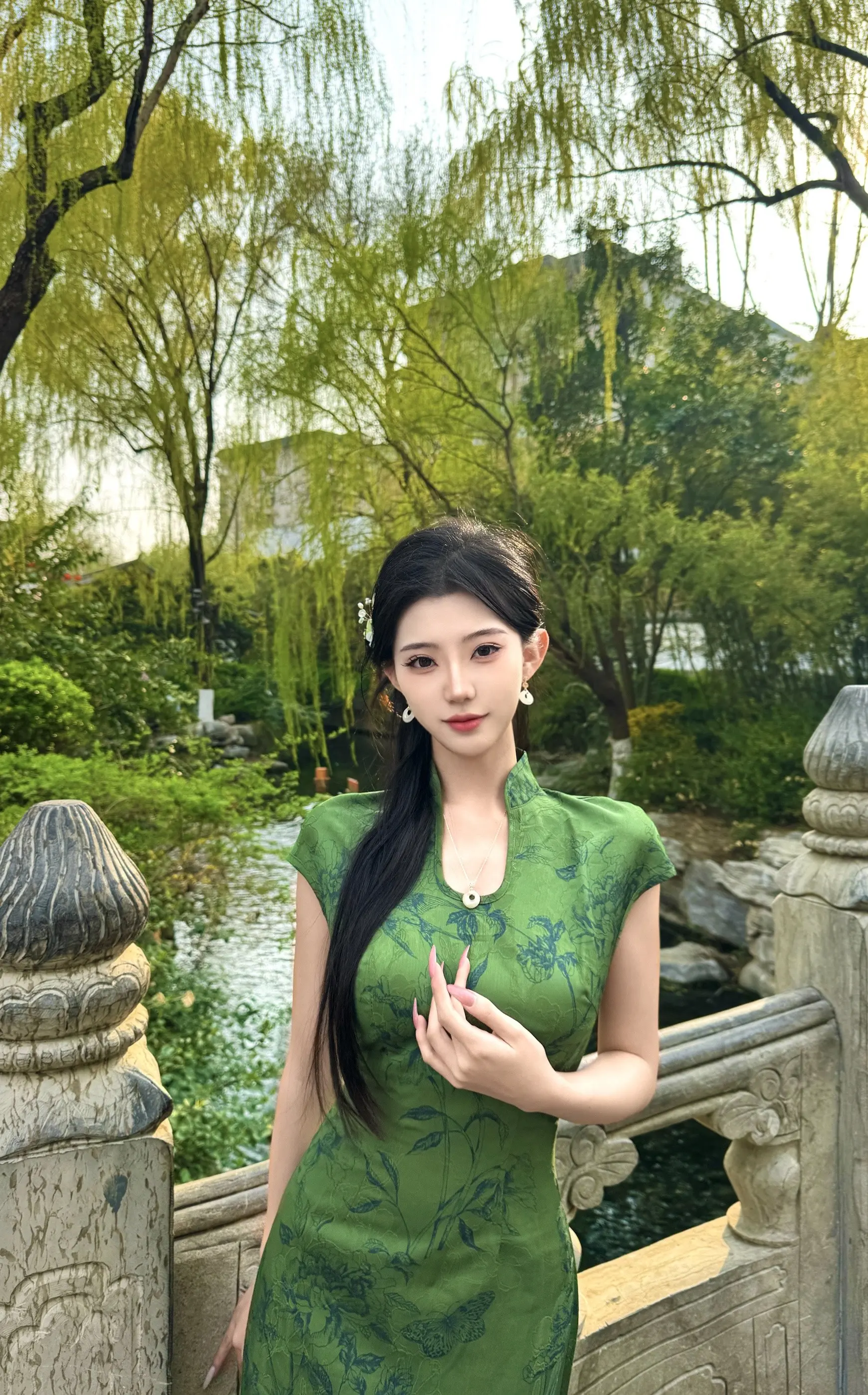 美人不是凡胎生