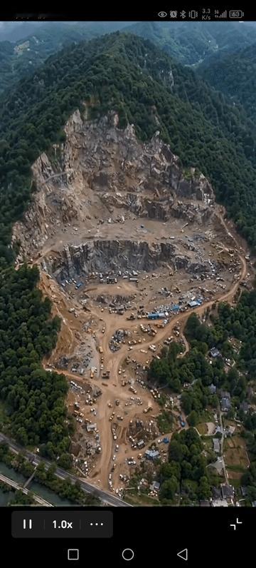高速发展的，结果。
把风水宝地都破坏了，本来山清水秀。
却成了游乐园！