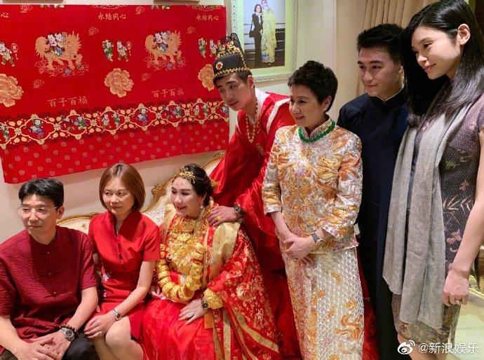 梁安琪只带儿媳奚梦瑶玩商业局，不带女婿辛奇隆？


很正常。儿媳和女婿，在豪门里