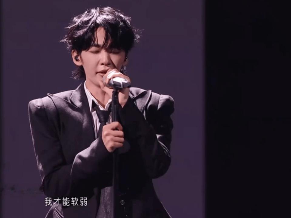 王赫野四公舞台王赫野四公舞台能力秀来自天堂的魔鬼，舞台感染力拉满！高音听得人全身