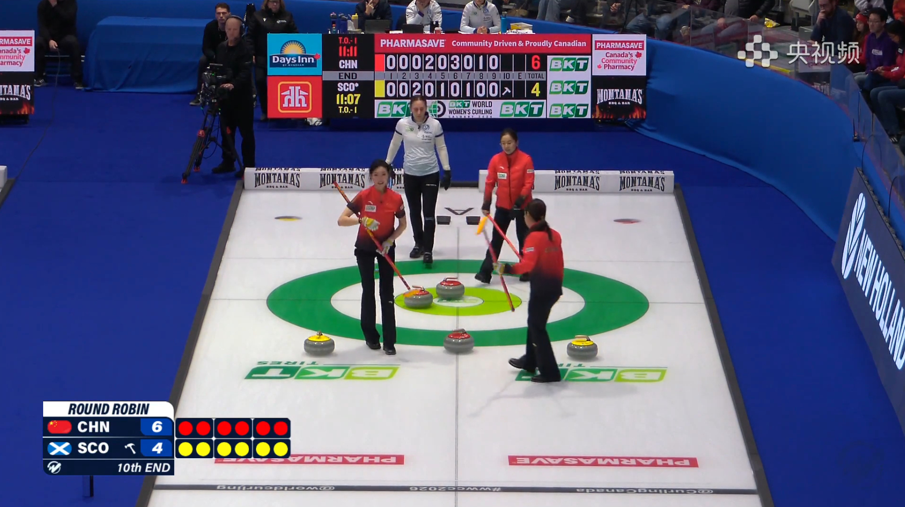 第十局中国双进营+一占位，苏格兰双占位打边区，中国拿中区牵制苏格兰边区 