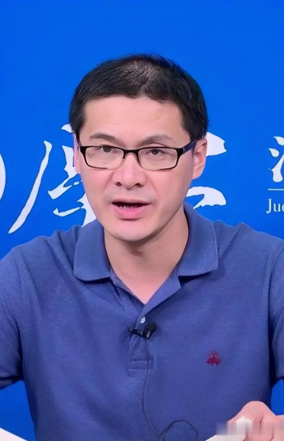 罗翔说:早年，我到美国访问，由于人生地不熟，过金门大桥的时候，不想交6美元过桥费