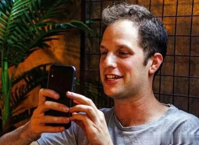 422票对0票！美众议院通过压倒性决议，俄罗斯被喊话放人

来源:海峡快讯

在