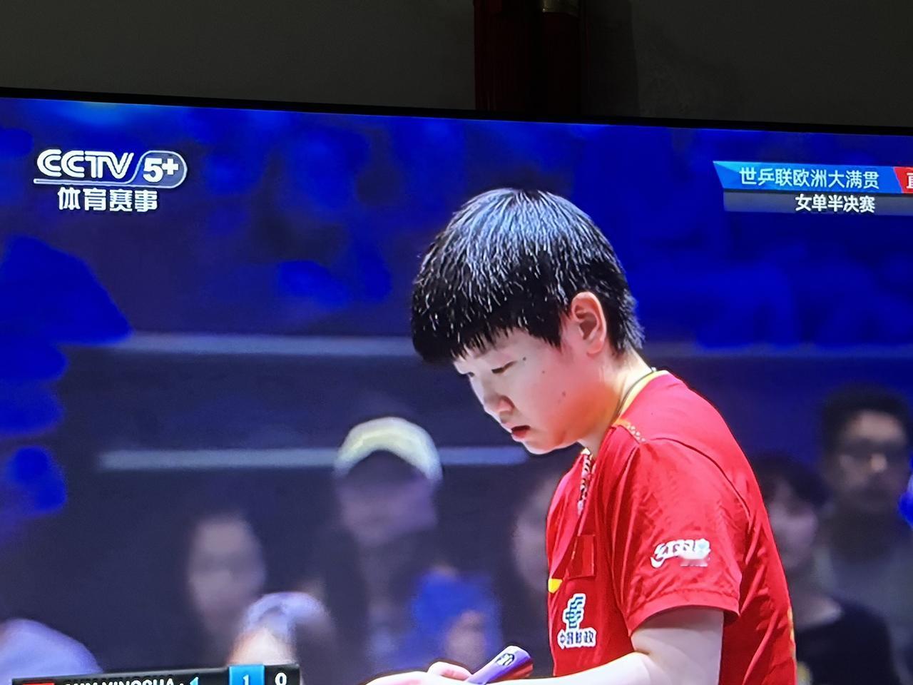 北京时间8月23日，
国际乒联WTT欧洲大满贯瑞典站比赛
女单半决赛，
中国队的