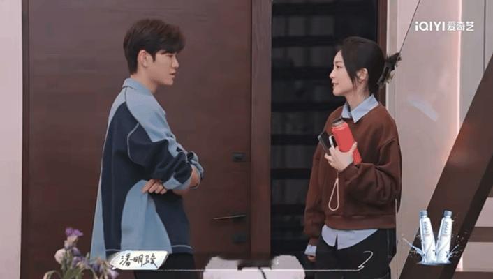 想起21年还没毕业，假期看的恋综《喜欢你我也是》，感觉自己还是个懵懂男孩。现在再