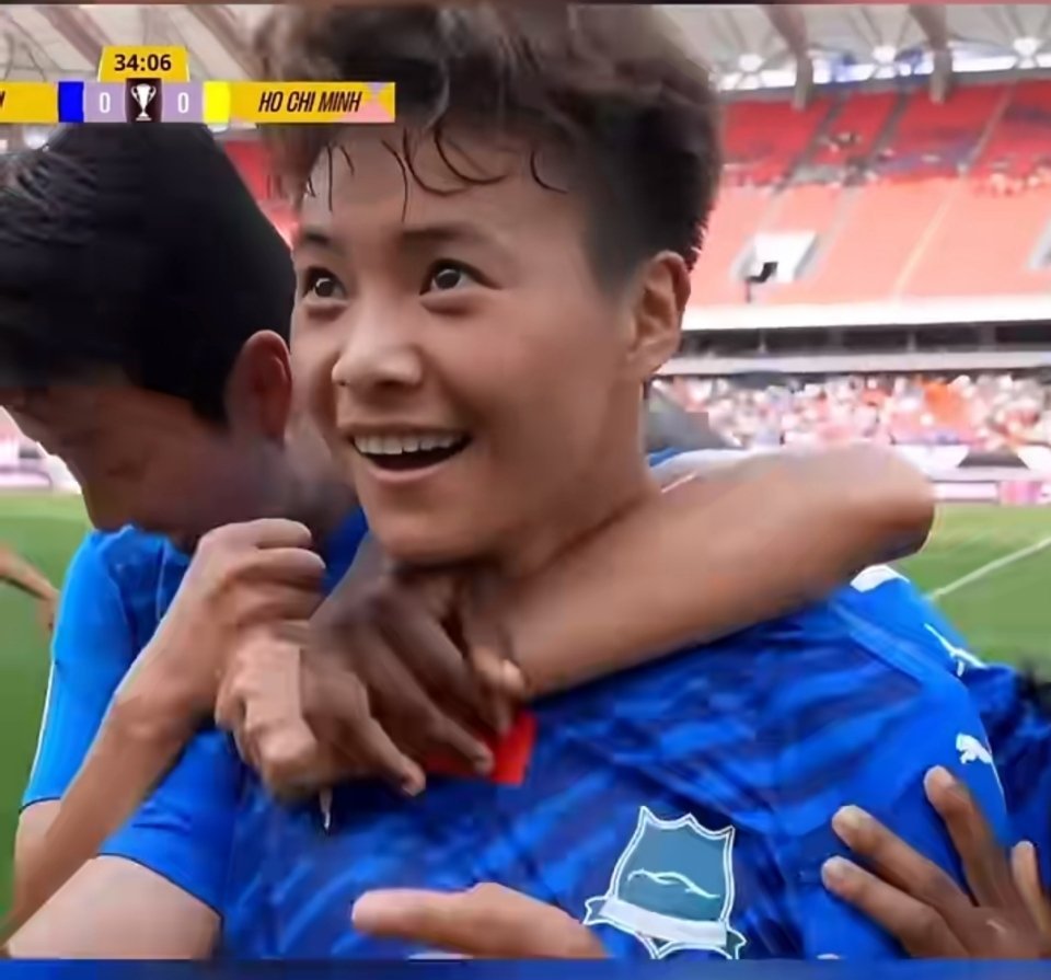 王霜获2025中国女子金球奖恭喜王霜第五次拿下中国女子金球奖，真的实至名归！31