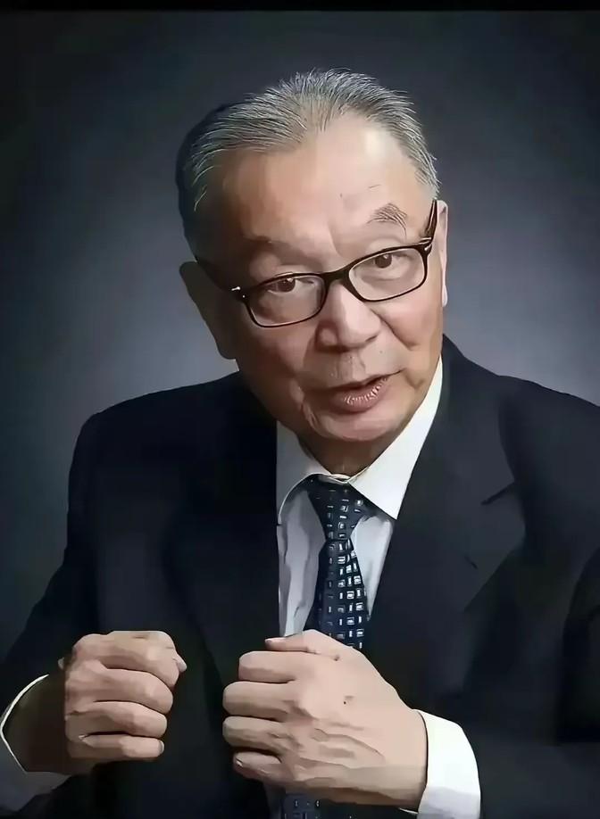 看这，三国老人退休生活大不同，中国爷爷奶奶还得带孙子，英美老人却能享受生活。文化