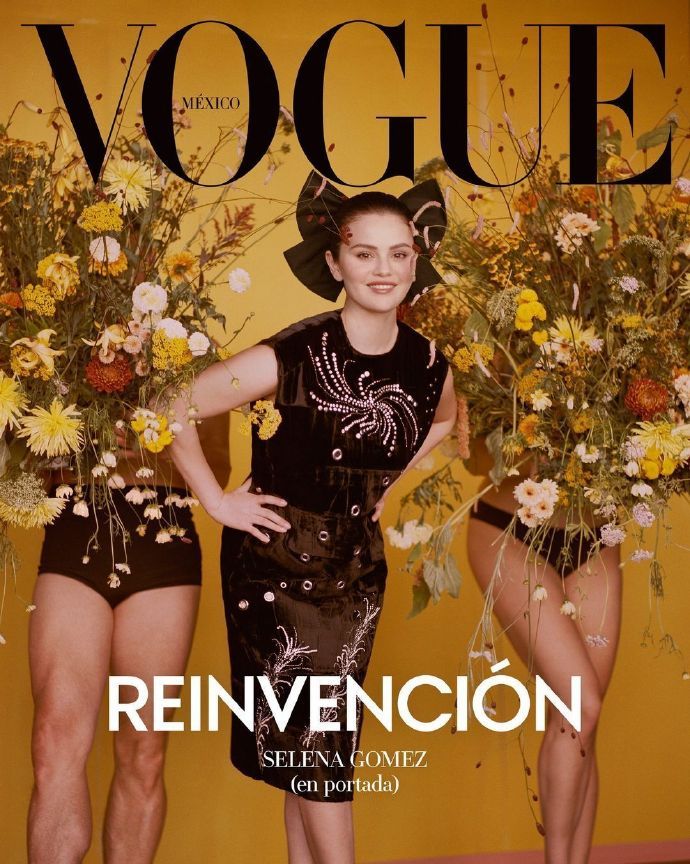 Selena登墨西哥VOGUE一月刊&日版VOGUE二月刊联合企划封面，身穿Pr