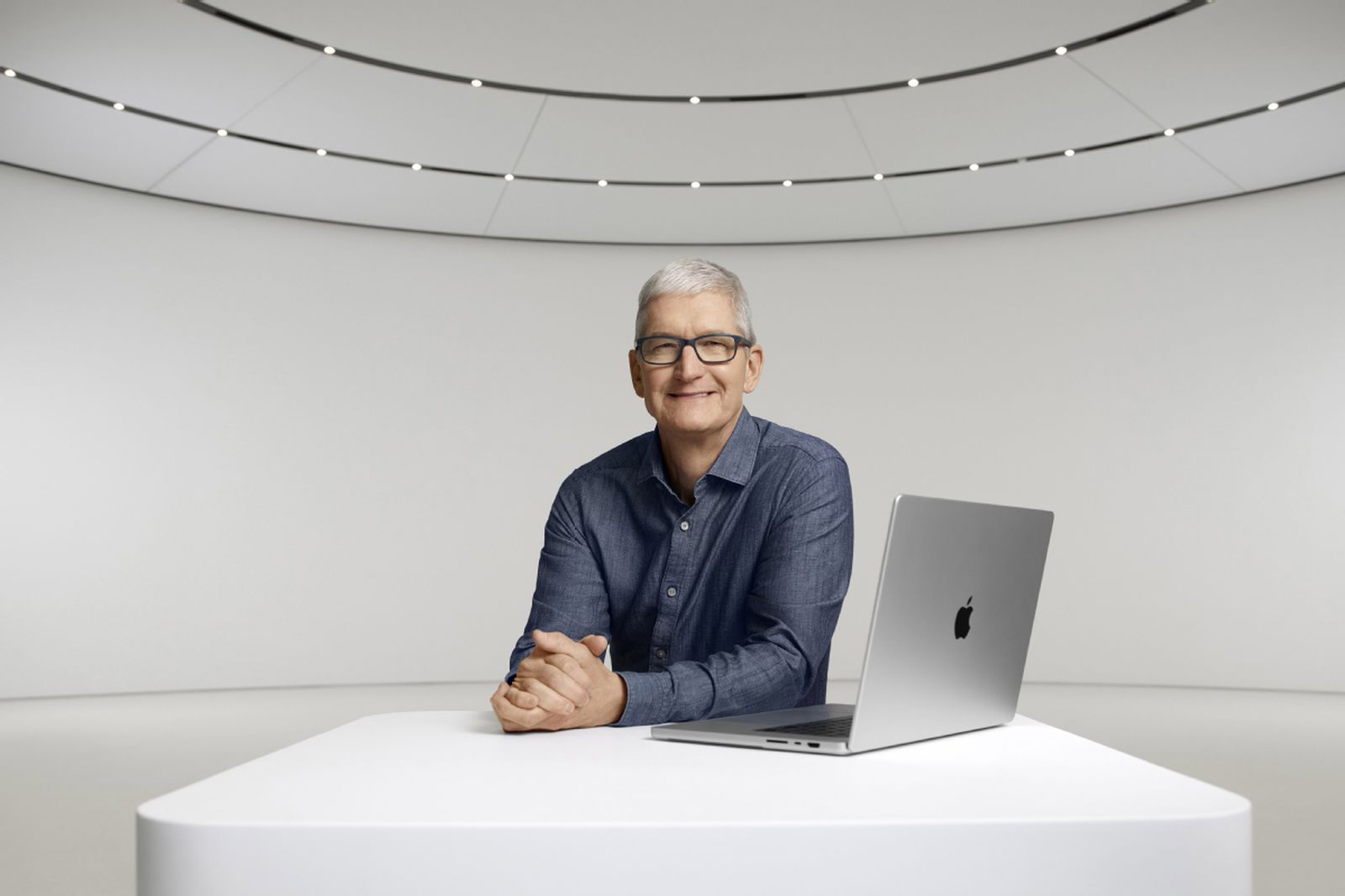 【Tim Cook 表示自己“身体健康”，计划“长期”留在 Apple】Tim 