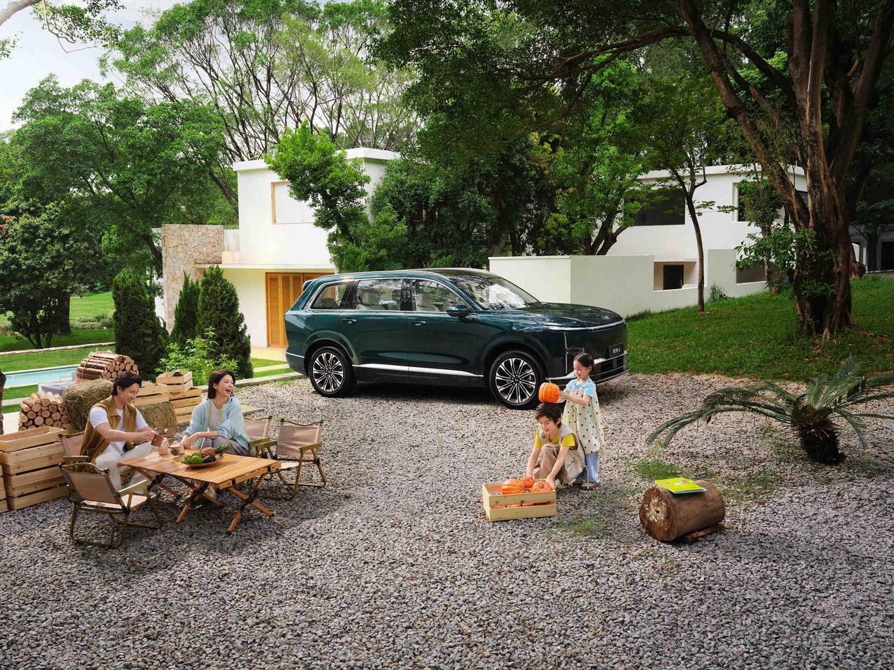 当二胎三胎成为日常，三代同堂出行成了刚需，传统五座SUV早已容不下全家的期待。五