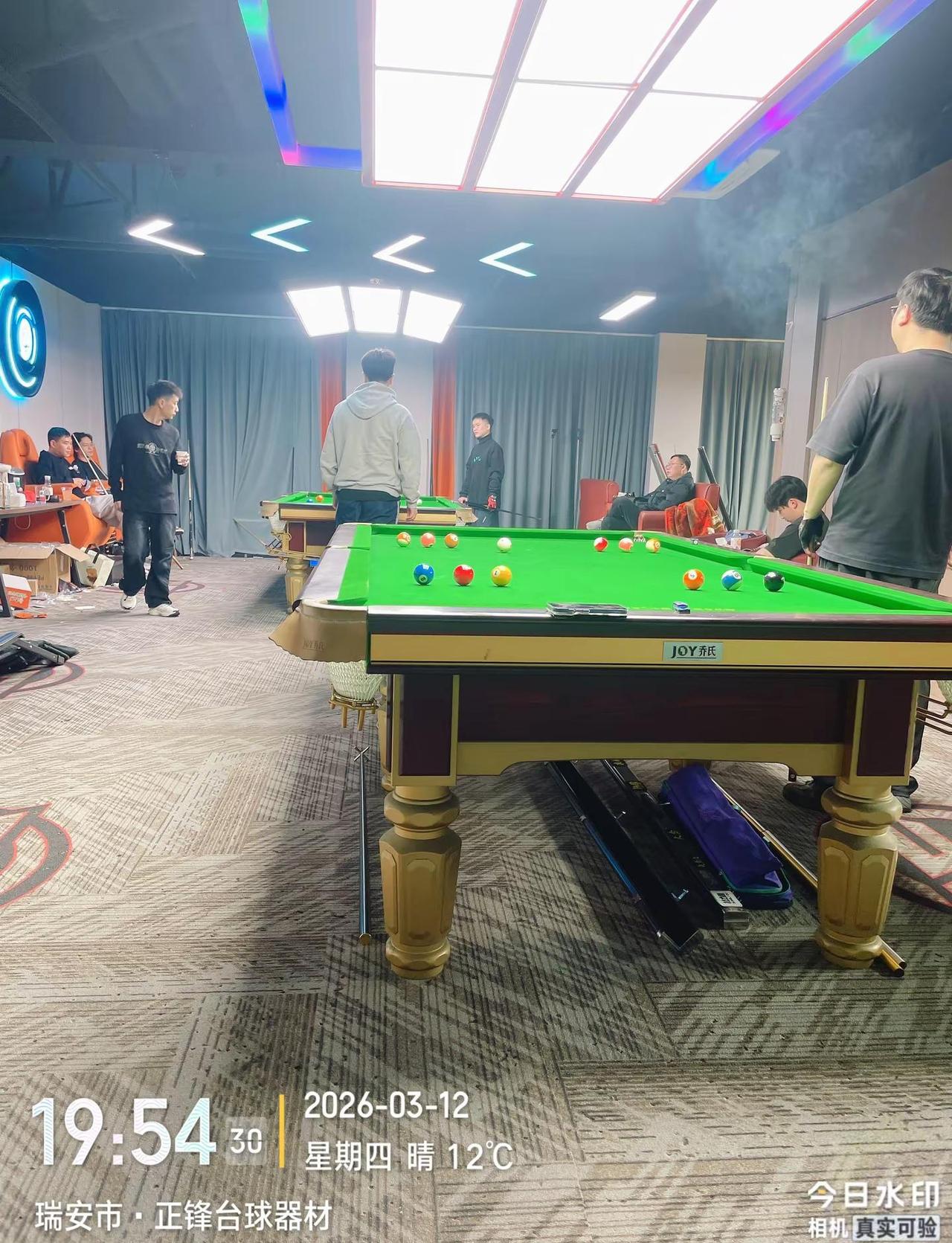 正锋晚场九球大师赛轮番上演九球 台球是一种生活 台球助教 这家店回头客超多