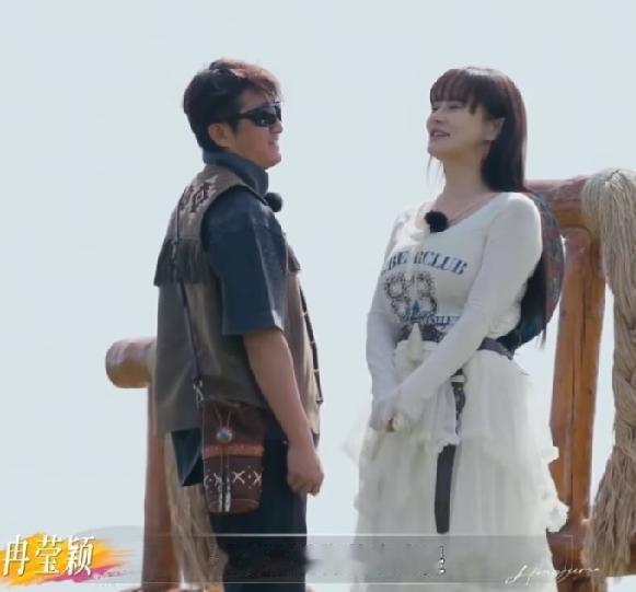 邹市明问冉莹颖最不后悔的事是什么，冉莹颖说：“我最不后悔的事是和你在一起。”邹市