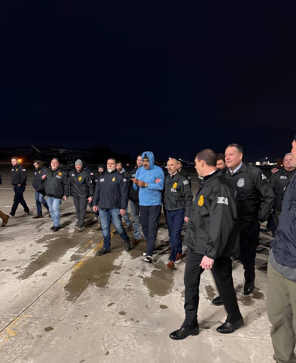 美国确实厉害，这边刚刚把马杜罗抓到美国去之后，接着星链公司就宣布将对委内瑞拉人免