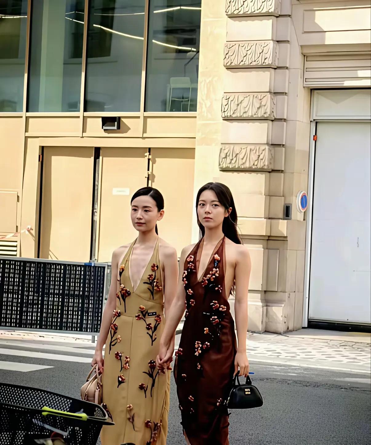 董洁和赵今麦也太瘦了吧。
真担心一阵风刮来就把她们吹倒了。
她们是如何保持身材这