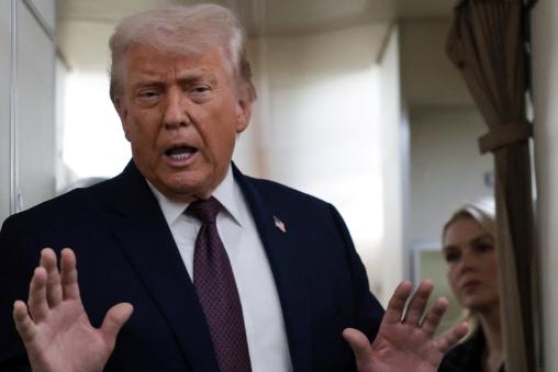 脸面都不要了！特朗普发文说：“这个世界最不需要的，就是让中国吞并加拿大。

” 