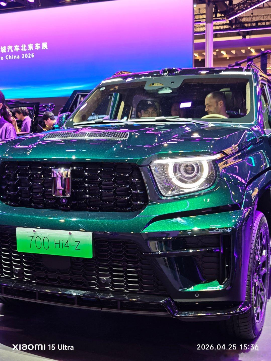 坦克700我最喜欢的颜色居然喜欢远山灰居然喜欢敦煌青都没千峰翠好看，我说的，不要