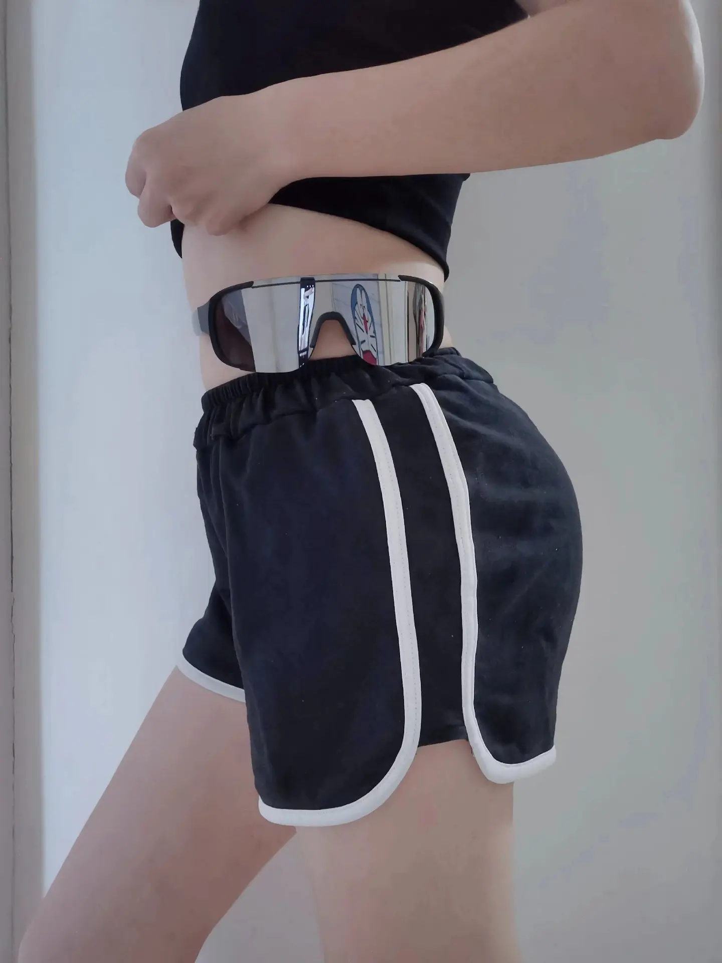 “全网都在拍腰带眼镜 我也看看怎么个事儿”