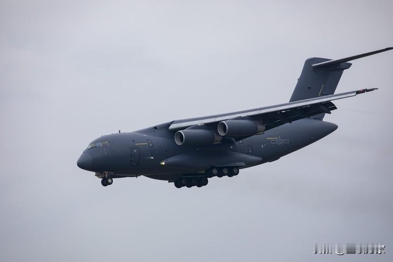 中国大批运 - 20抵达巴基斯坦，这可太让人好奇运的是什么了！此前中国曾派两架运