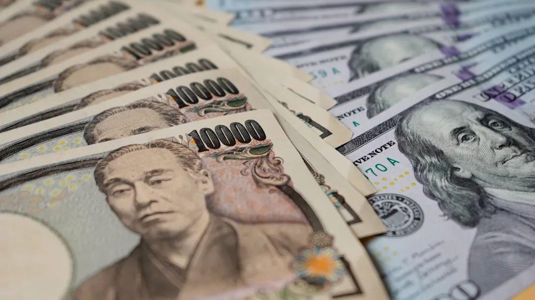 日本已经陷入死局：加息崩盘、不加息通胀爆雷

日本经济目前最尴尬的局面是日本人知