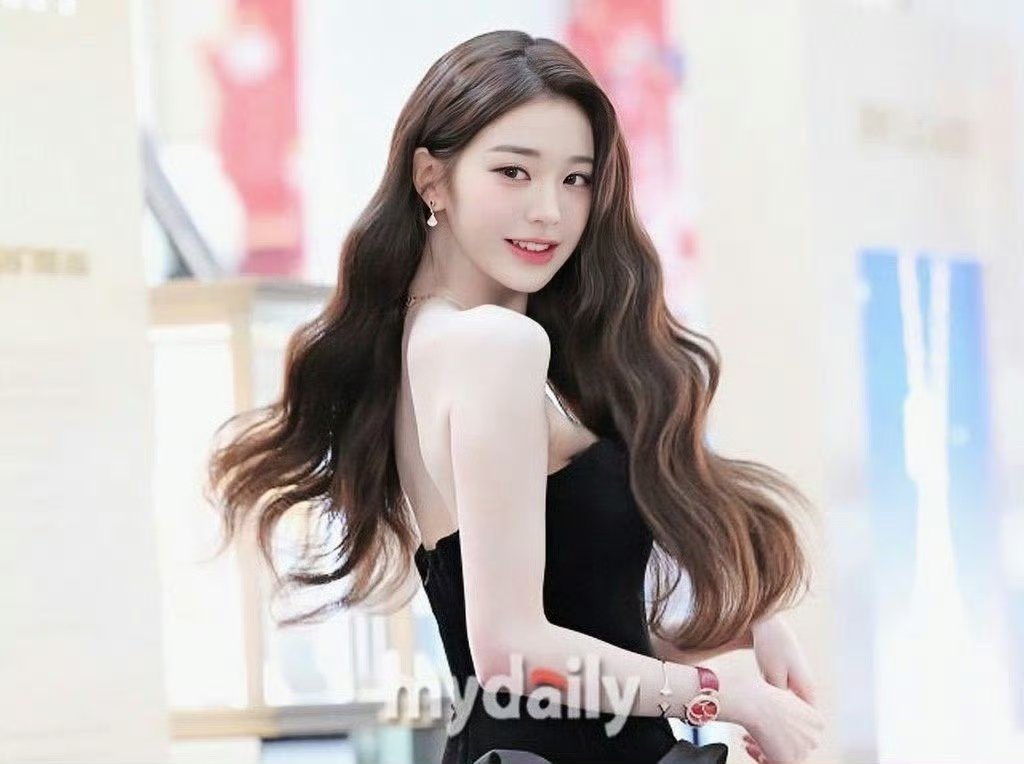 IU张元英韩娱2张权威的脸 AAA 红毯直接美出新高！两位女神同框气场炸裂，一张