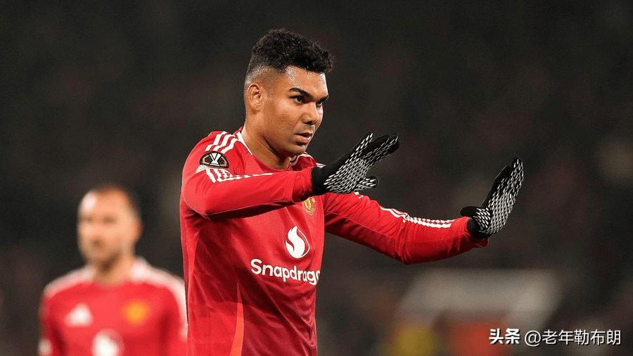 记者：卡塞米罗推荐曼联签吉马良斯，曼联中场引援预算有2亿

3月2日消息，巴西著